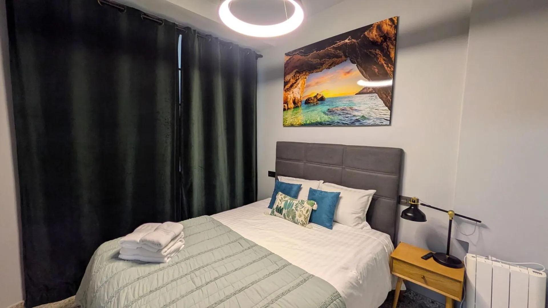 Alma De Malaga 2Br Stay With Art History & Comfort In The Heart Of The City Spanien