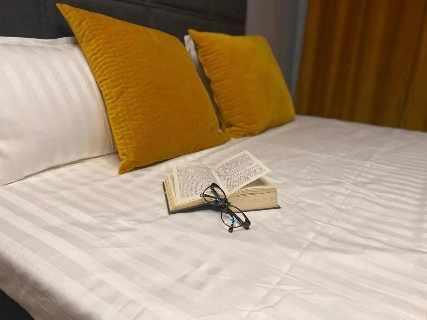 Alma De Malaga 2Br Stay With Art History & Comfort In The Heart Of The City 0*,